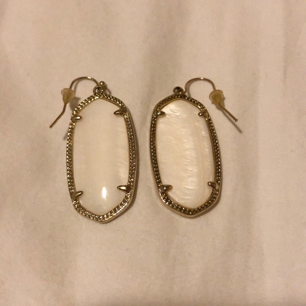 Kendra Scott Elle white earrings